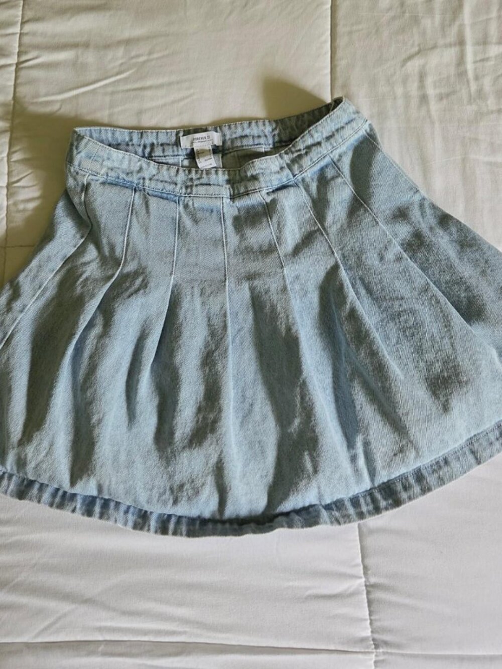 Forever 21 Light Wash Pleated Denim Mini Skirt S